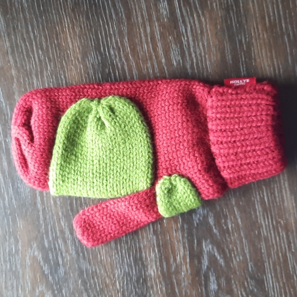Warm knit winter mittens. - Picture 5 of 6